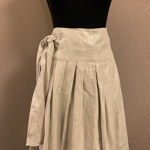 Linen metallic, pleated  wrap skirt - Picture 2 of 5